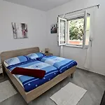 Apartamento By The Sea Sucuraj, Hvar - 11228 *